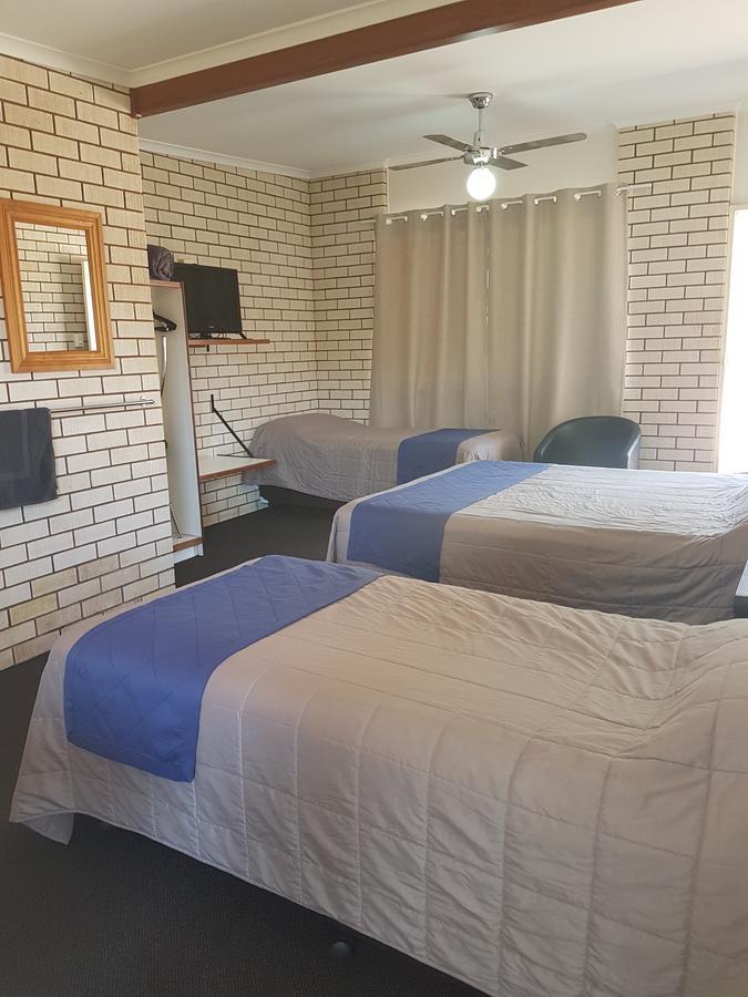 Emerald Tower Motor Inn Zewnętrze zdjęcie